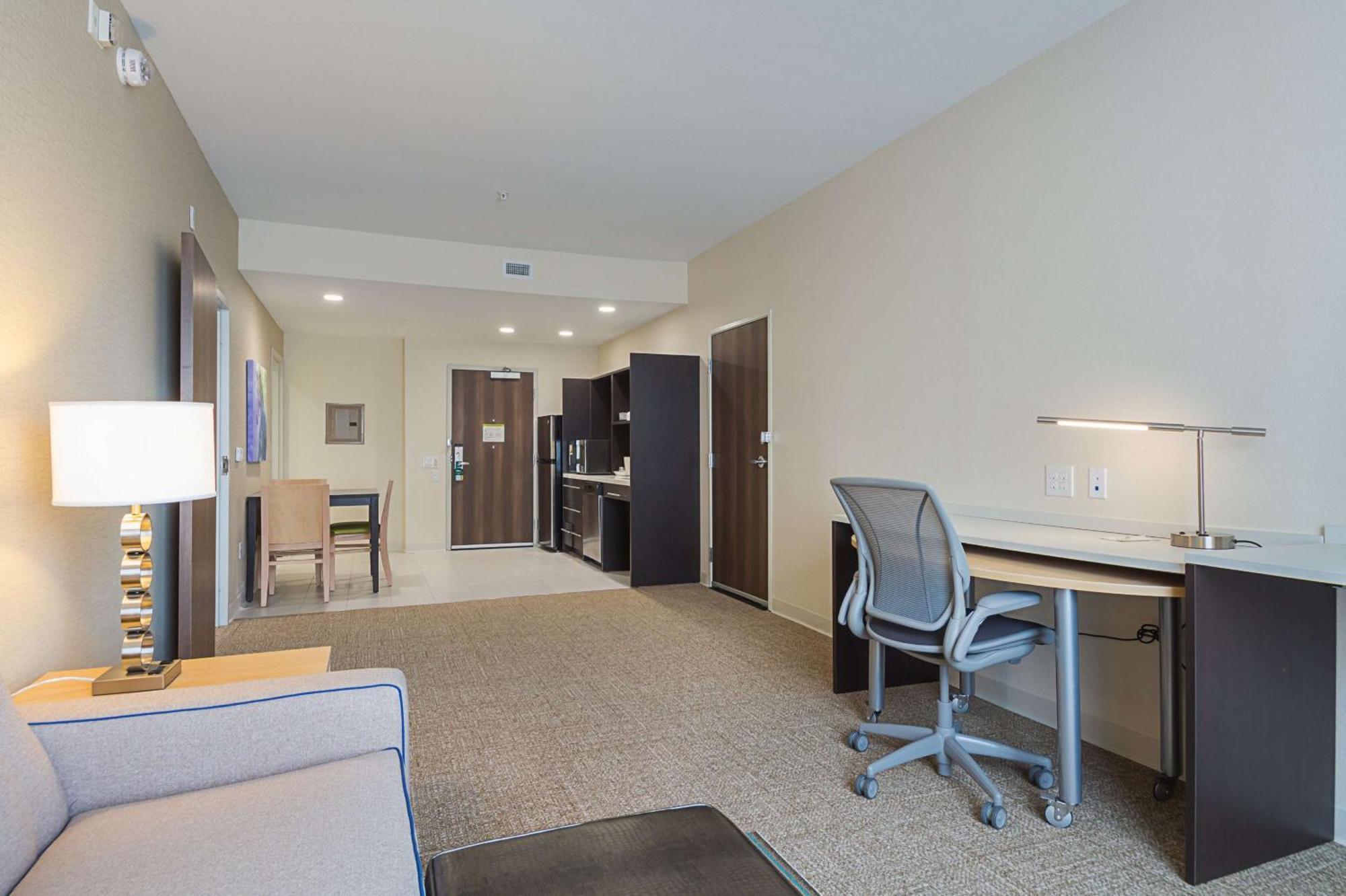 Home2 Suites By Hilton Dallas Grand Prairie Bagian luar foto